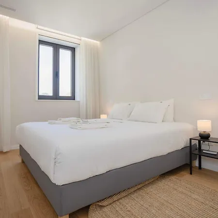 Liiiving In - Mercatus D Apartman